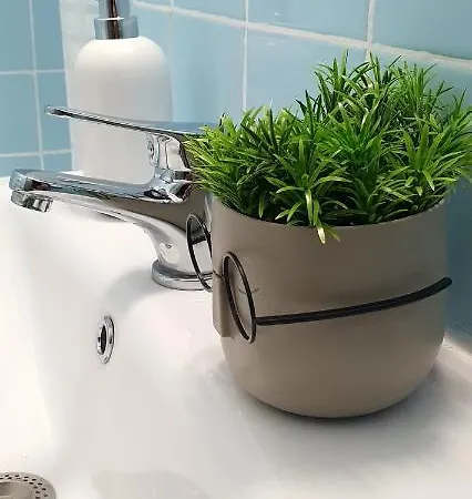 And Sleep Old Apartament *