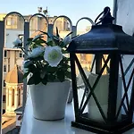 Old Town Luxe Retreat - Calea Victoriei Cec Bank Apartment *