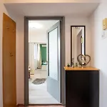 Old Town Luxe Retreat - Calea Victoriei Cec Bank Apartment *