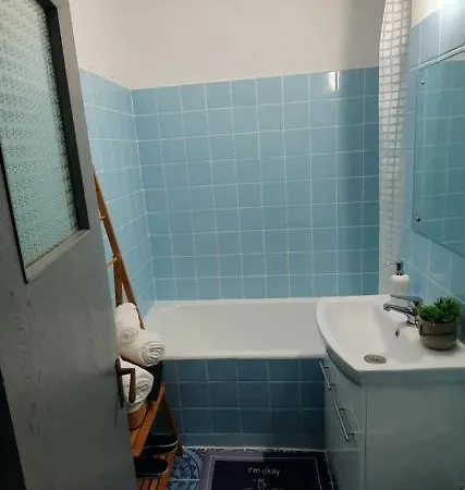 アパート And Sleep Old