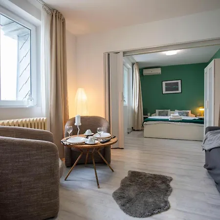 Old Town Luxe Retreat - Calea Victoriei Cec Bank Apartament *