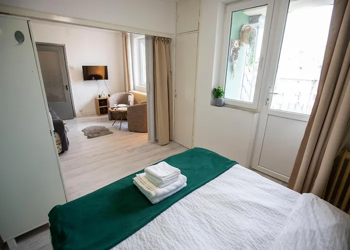 Old Town Luxe Retreat - Calea Victoriei Cec Bank *