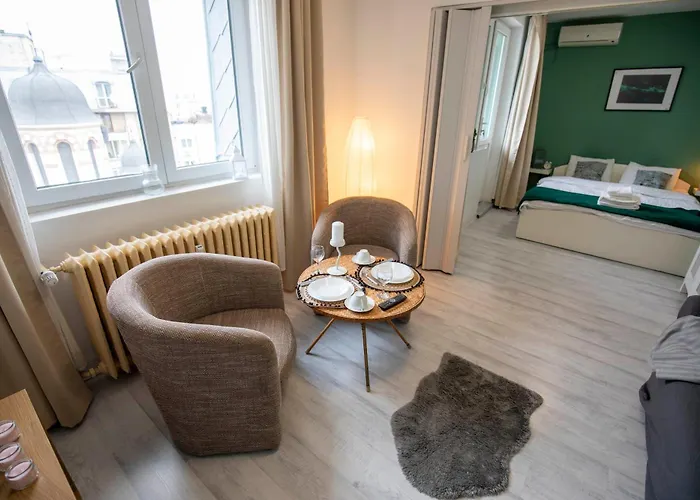 Old Town Luxe Retreat - Calea Victoriei Cec Bank * בוקרשט