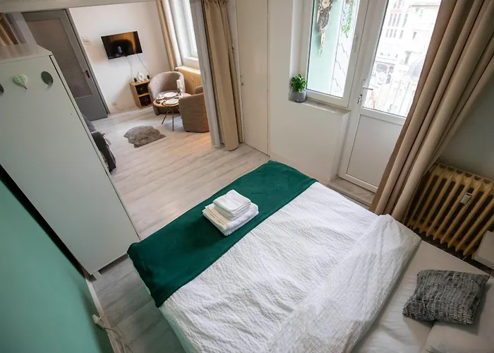 Old Town Luxe Retreat - Calea Victoriei Cec Bank *