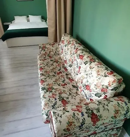 And Sleep Old Apartment Bucharest