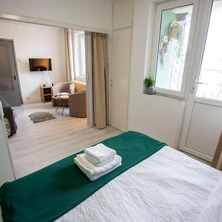 Old Town Luxe Retreat - Calea Victoriei Cec Bank *