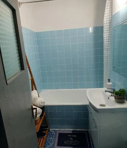 Апартаменти And Sleep Old